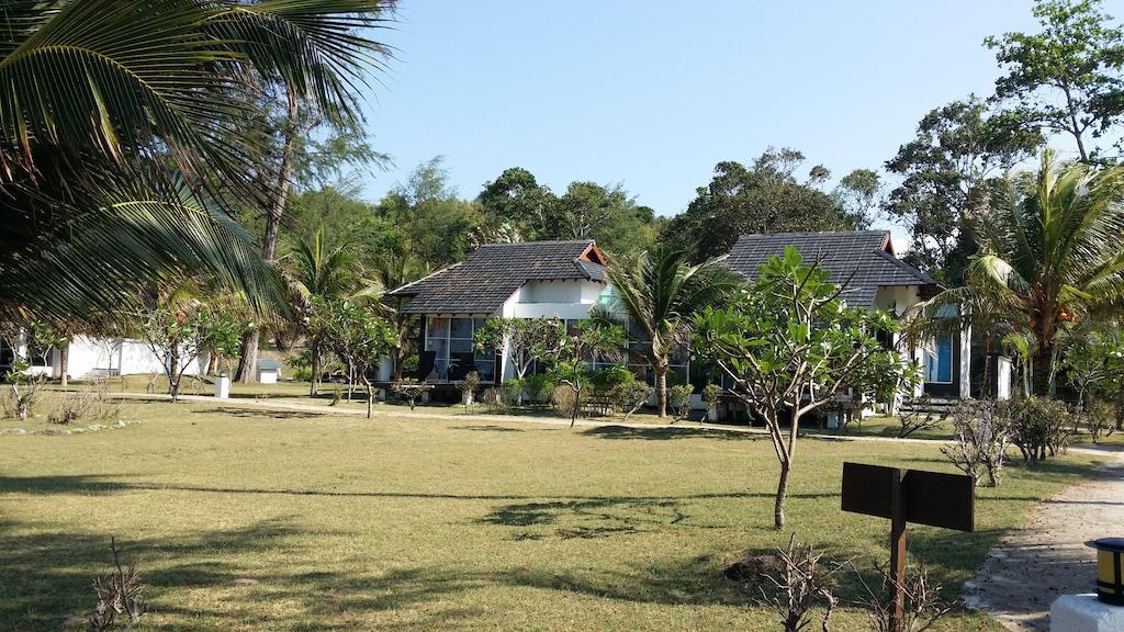 Sari Pacifica Resort & Spa, Sibu Island, Johor Pulau Sibu Exterior photo