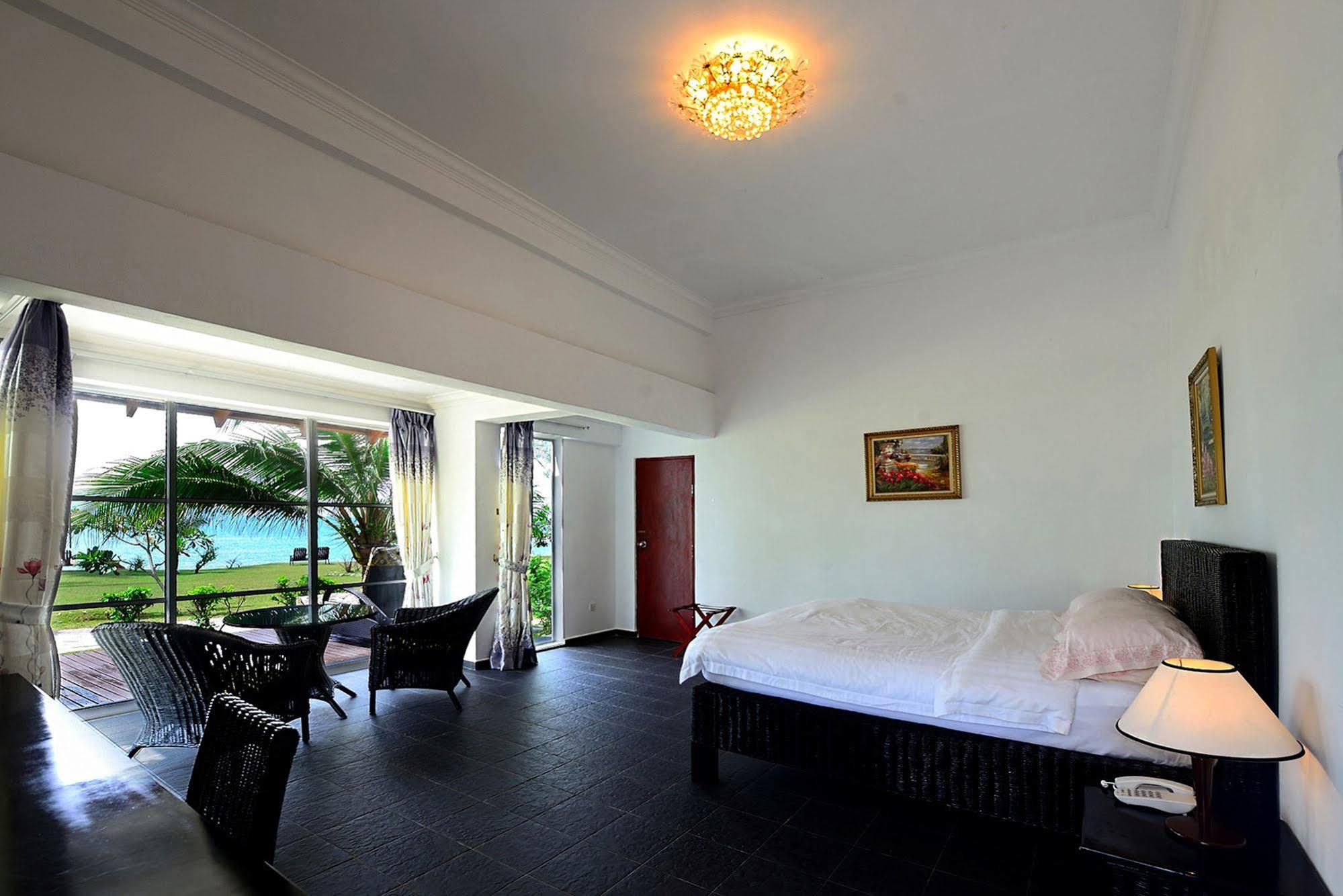 Sari Pacifica Resort & Spa, Sibu Island, Johor Pulau Sibu Exterior photo